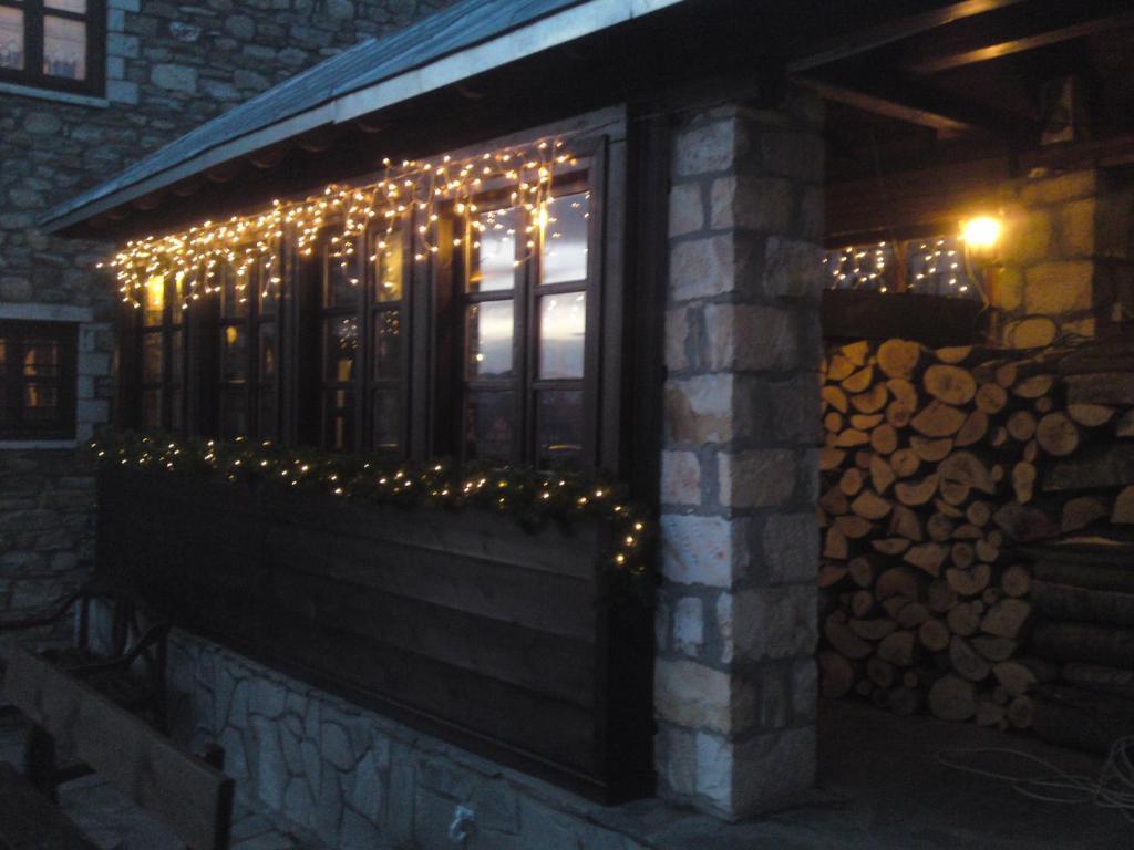 Argyro Guesthouse Nymfaio Exterior photo